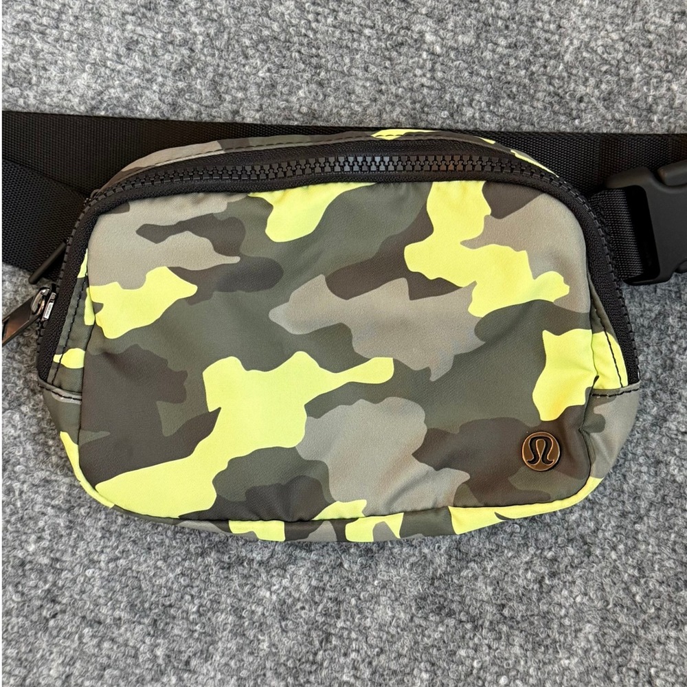 Lululemon Everywhere Belt Bag 1L Camo Yellow Multi Crossbody Fanny Pack Like New